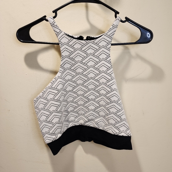 EXPRESS Women's Black Of White Sleevesless Back Zip Tank Top Size S - Picture 2 of 8